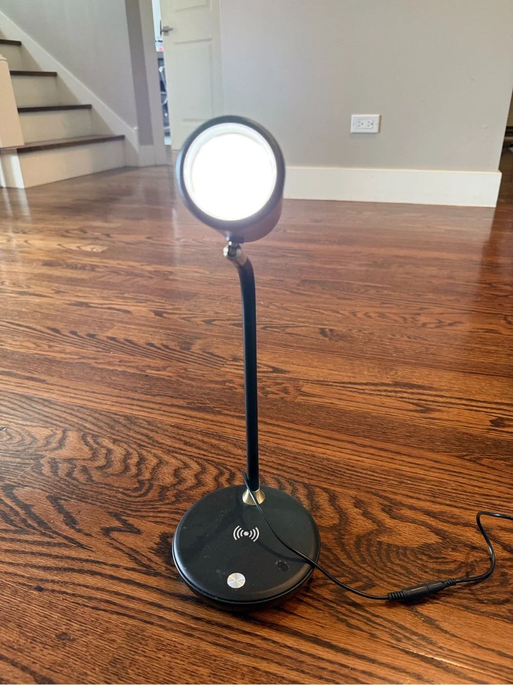 Brightech Ezra Modern Dimmable (Includes LED Light Bulb) Wireless‎ Charging